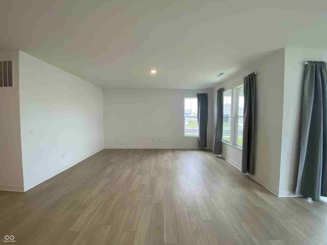 5102 Astor Way - Photo 7 of 21