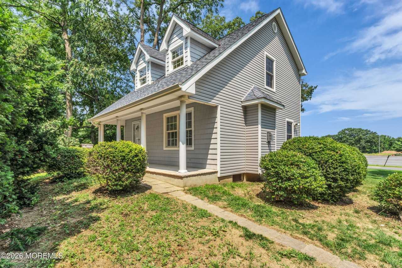 11 Cherry Tree Farm Rd #A