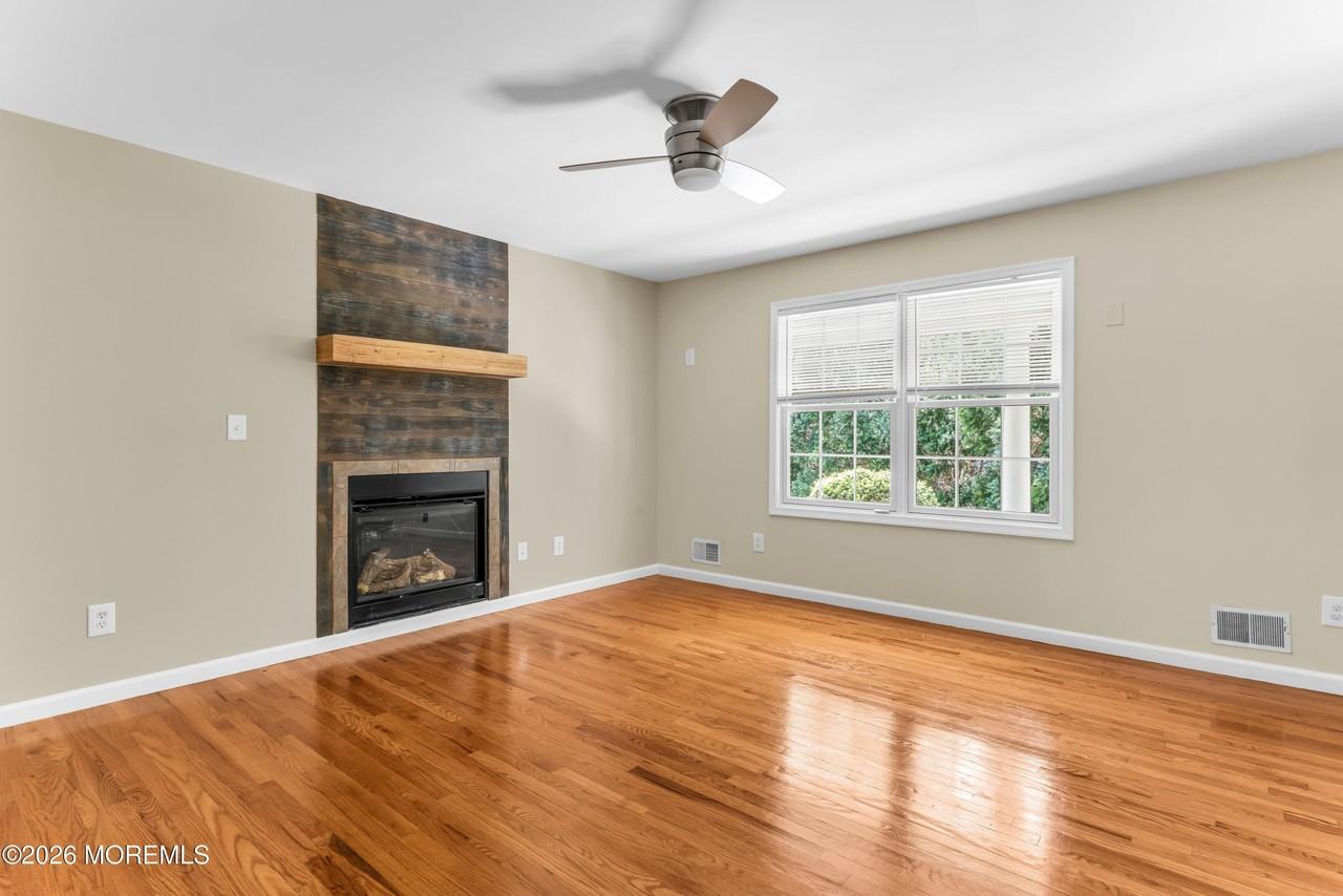 11 Cherry Tree Farm Rd #A - Photo 4 of 11