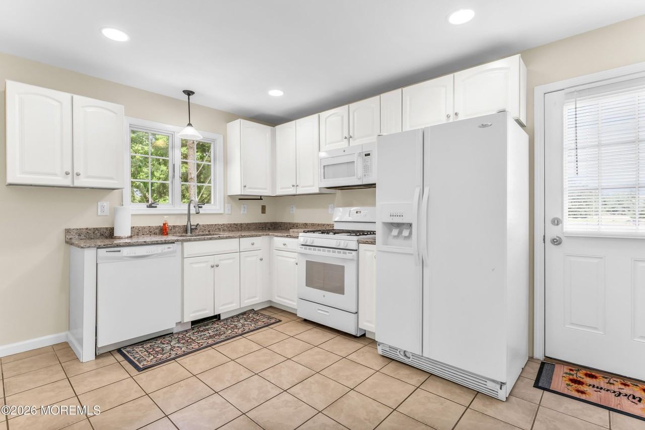 11 Cherry Tree Farm Rd #A - Photo 5 of 11