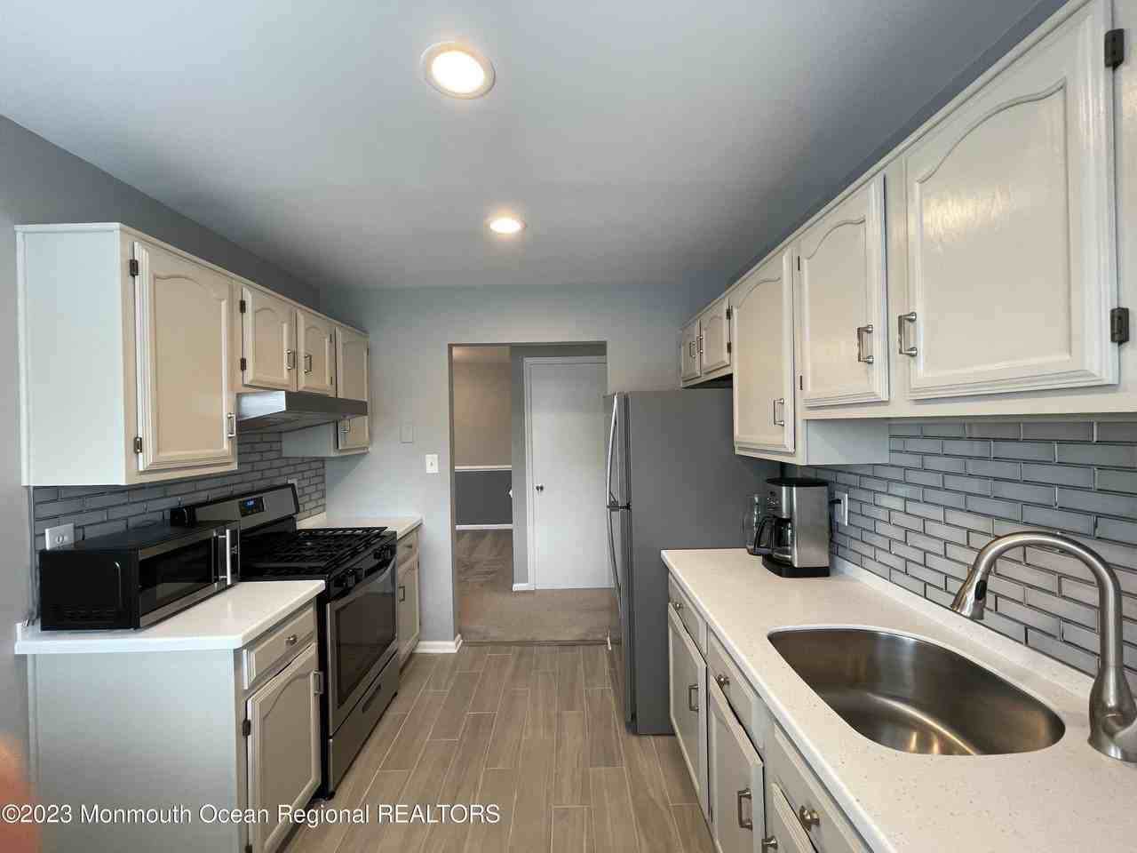 134 Cypress Ct - Photo 7 of 19