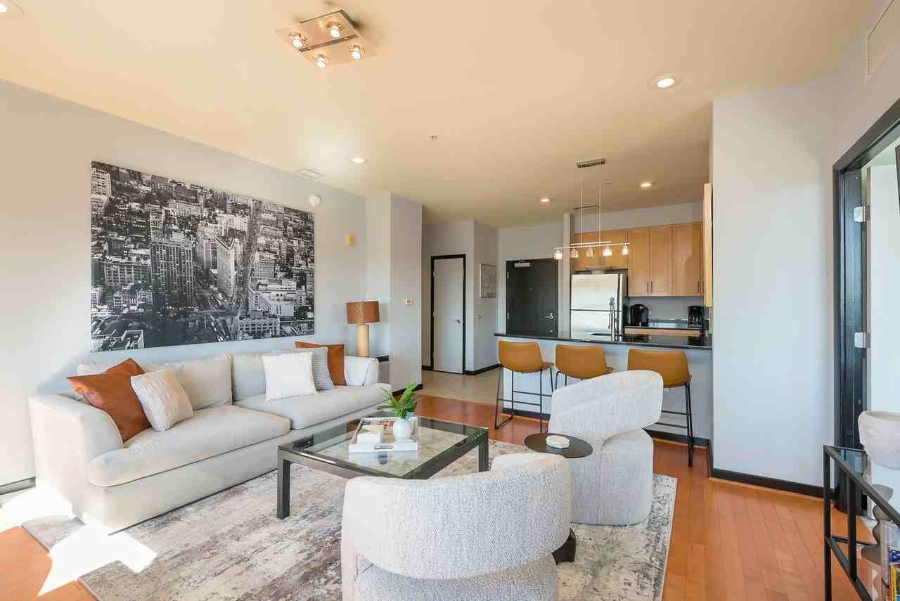 425 New York Ave Nw #1587677P - Photo 2 of 28