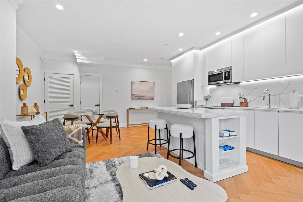 2634 39th St Nw #1587668P - Photo 2 of 15