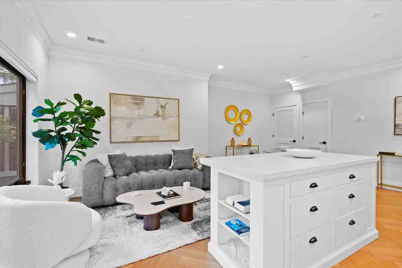 2634 39th St Nw #1587668P - Photo 5 of 15