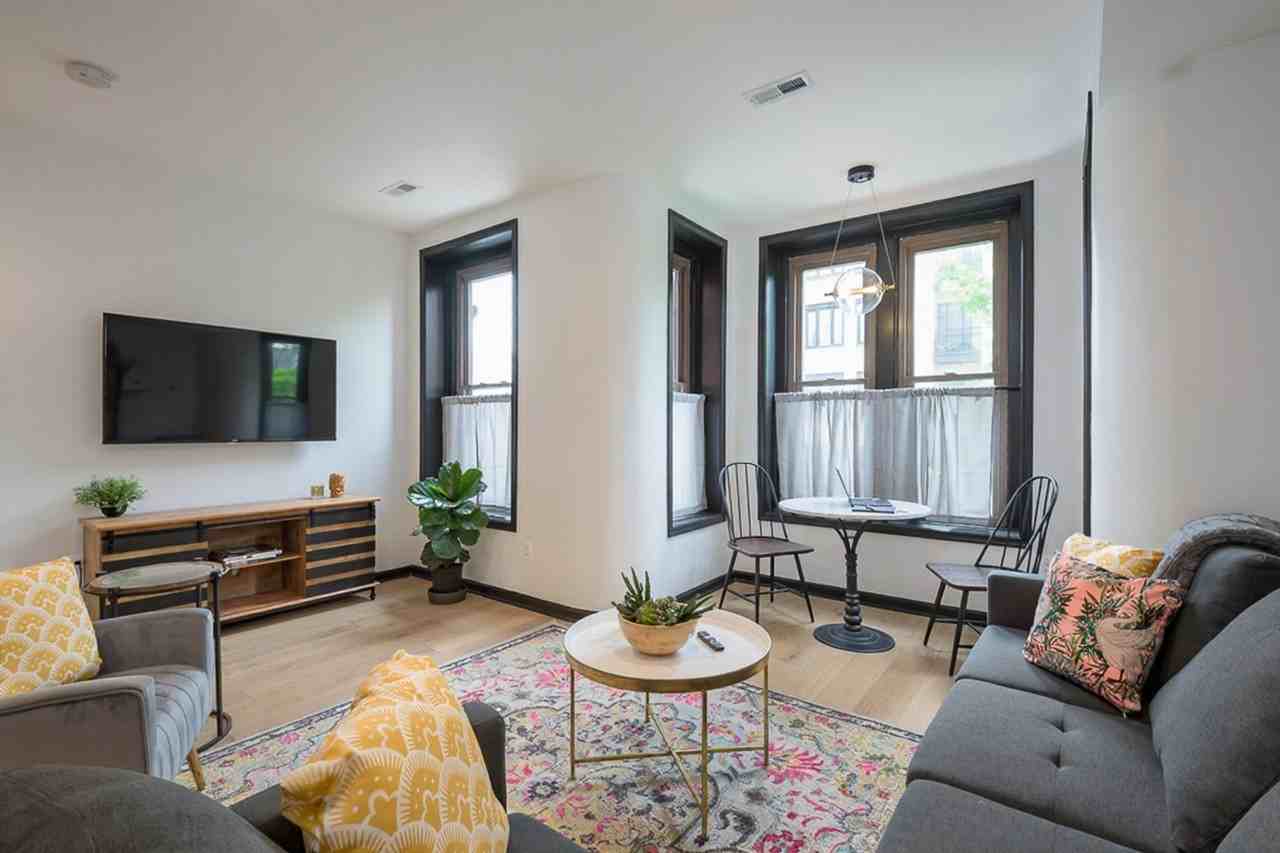 1322 9th St Nw #1587688P - Photo 2 of 28