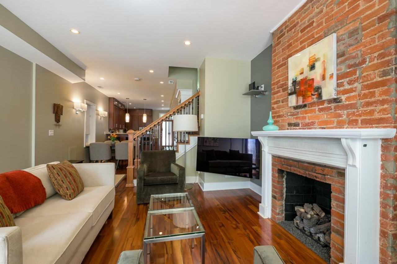 401 Constitution Ave Ne #1587658P - Photo 3 of 44