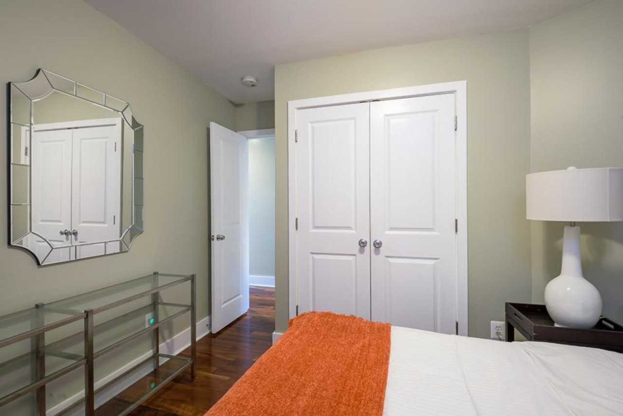 401 Constitution Ave Ne #1587658P - Photo 7 of 44