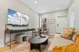 featured image of 325 5th St Se