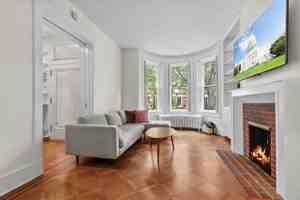 featured image of 1754 Park Rd Nw