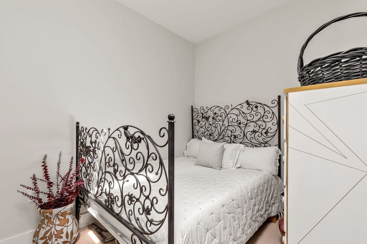2478 1/2 Ontario Rd Nw #1587648P - Photo 6 of 28