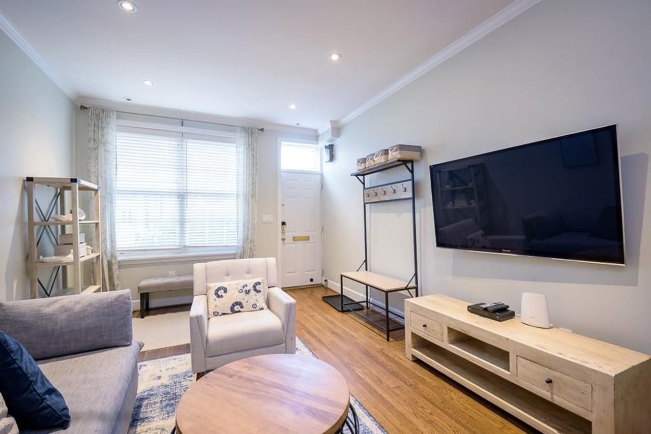 1421 Hopkins St Nw #1587665P - Photo 4 of 37