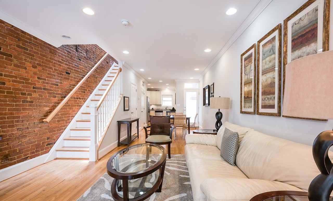 222 1/2 E St Ne #1587659P - Photo 2 of 31