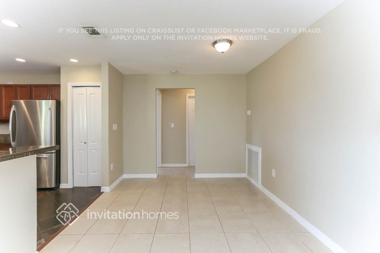 8410 Nw 24th Pl - Photo 3 of 19