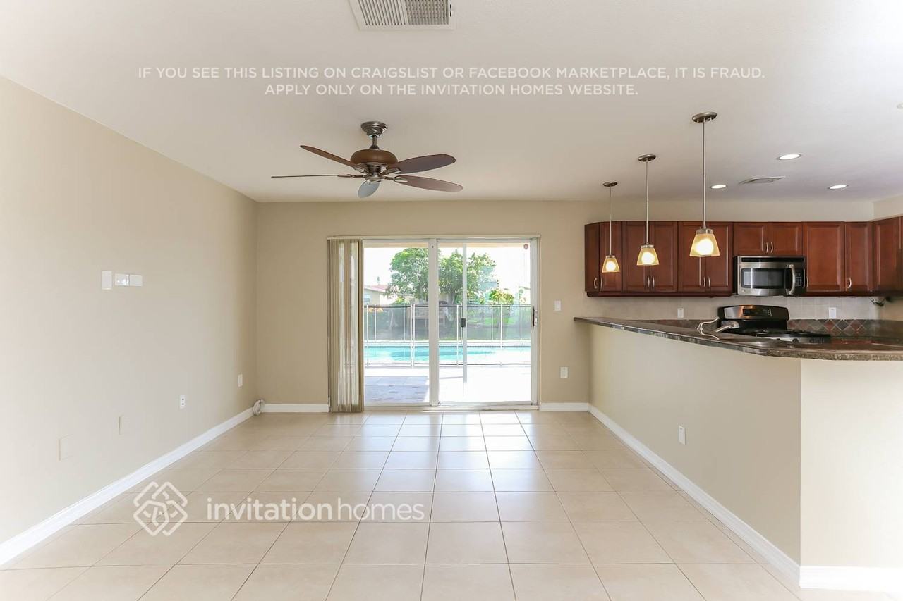 8410 Nw 24th Pl - Photo 5 of 19