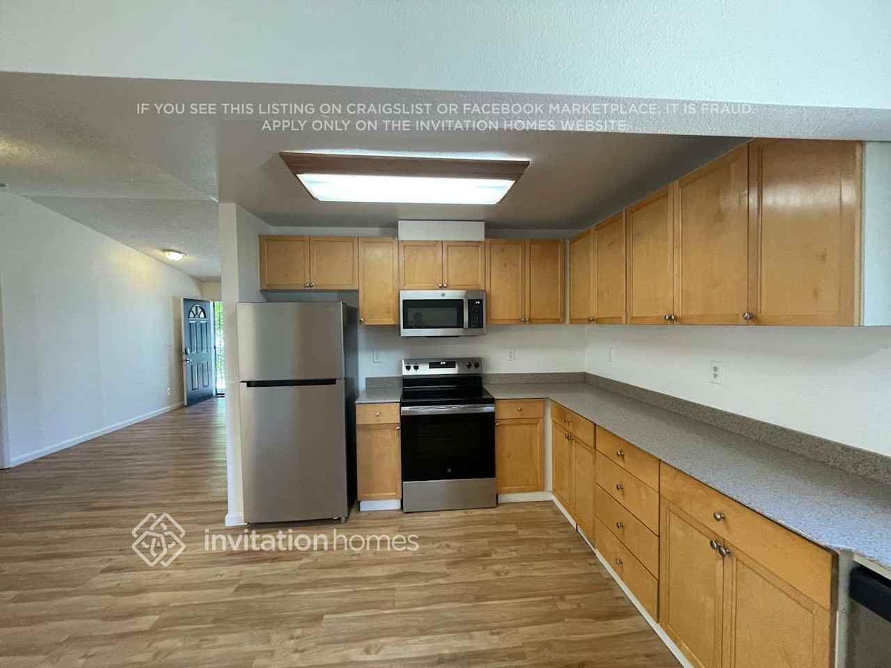 907 Whitney Ave - Photo 4 of 14