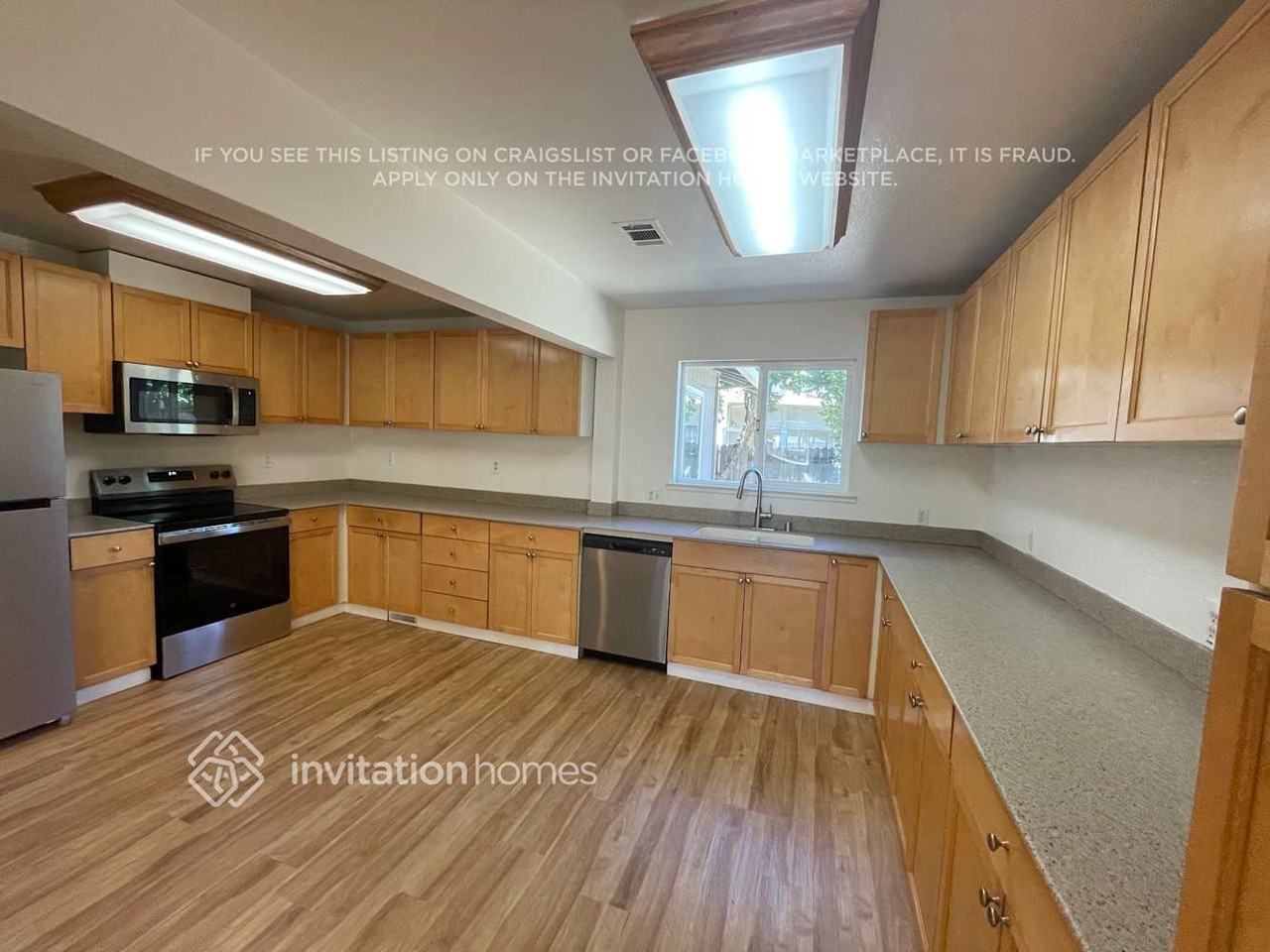 907 Whitney Ave - Photo 5 of 14
