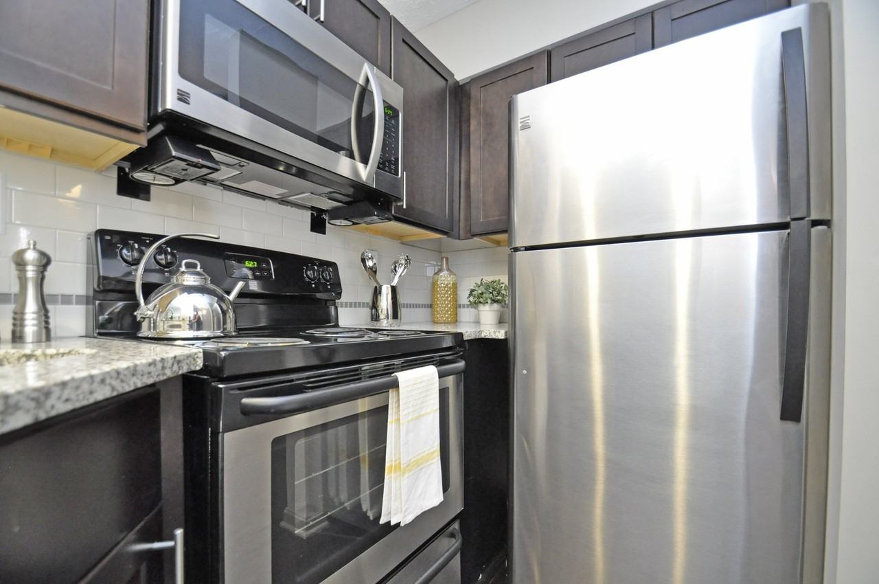 122 N Clifton Ave #18 - Photo 5 of 12
