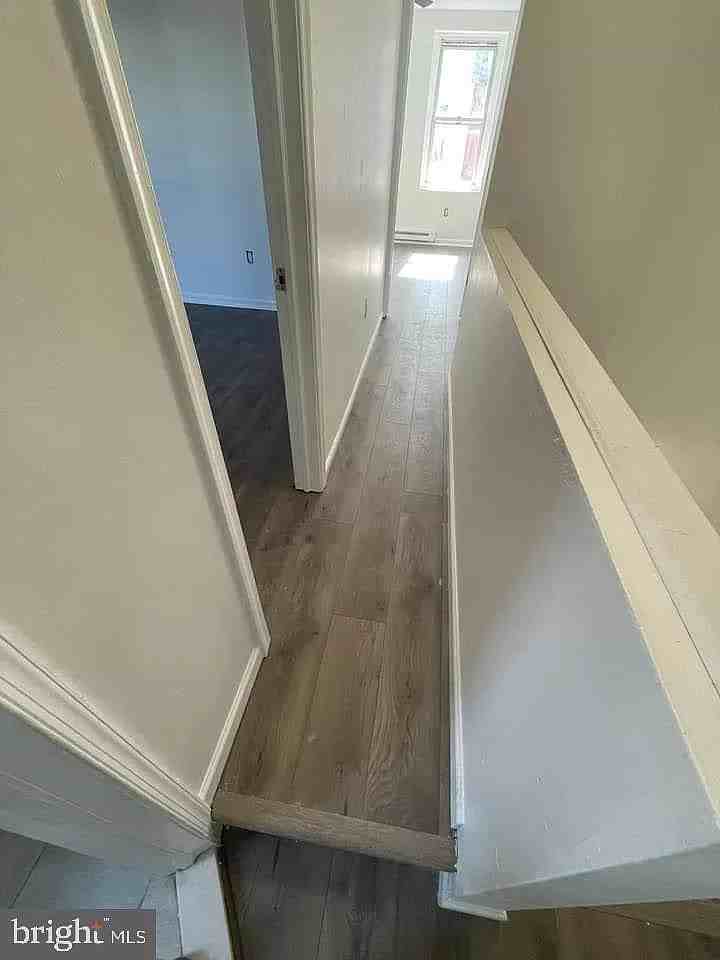 2410 N Chadwick St - Photo 4 of 11