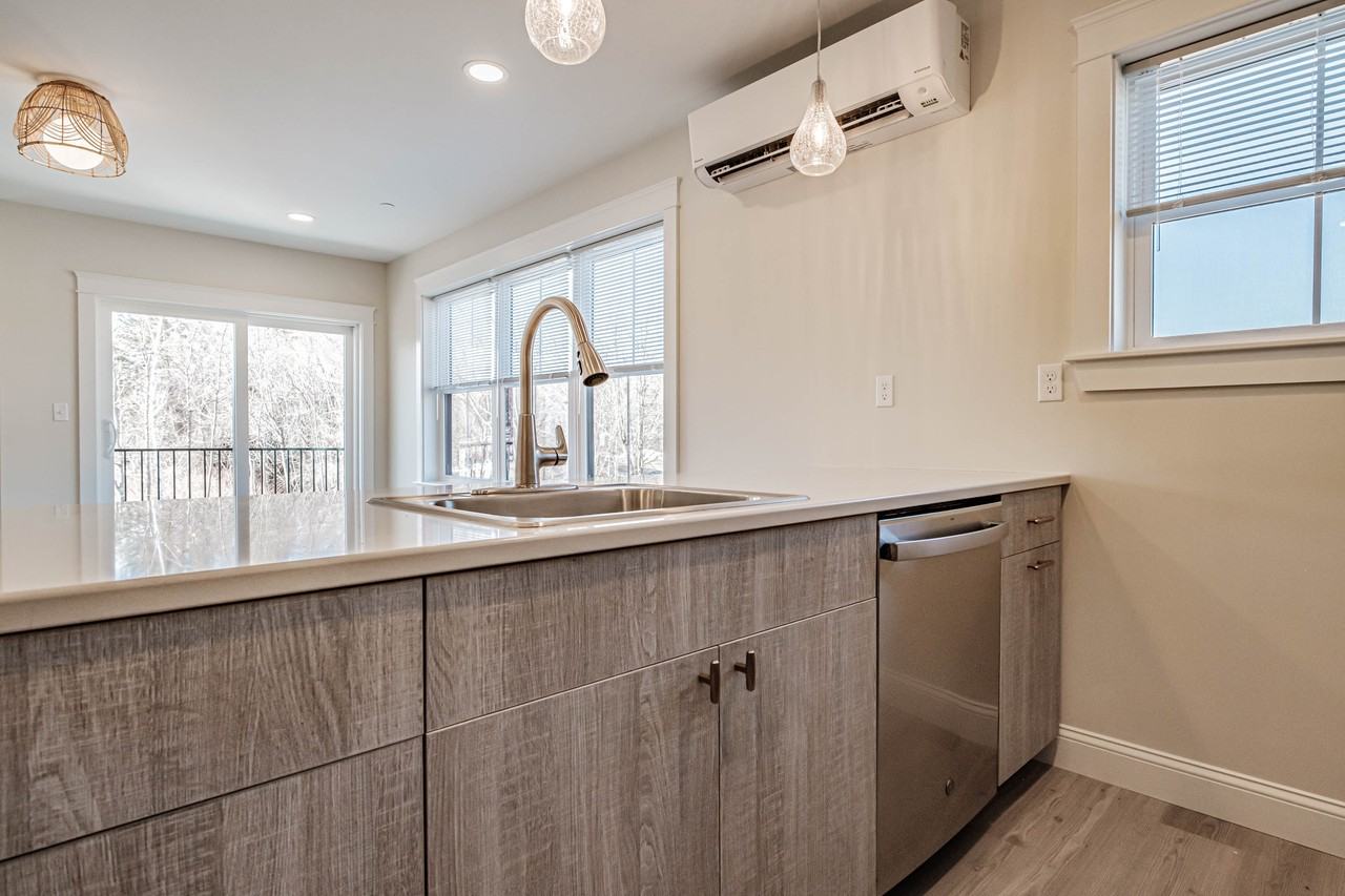 271 Main St #3 - Photo 7 of 26