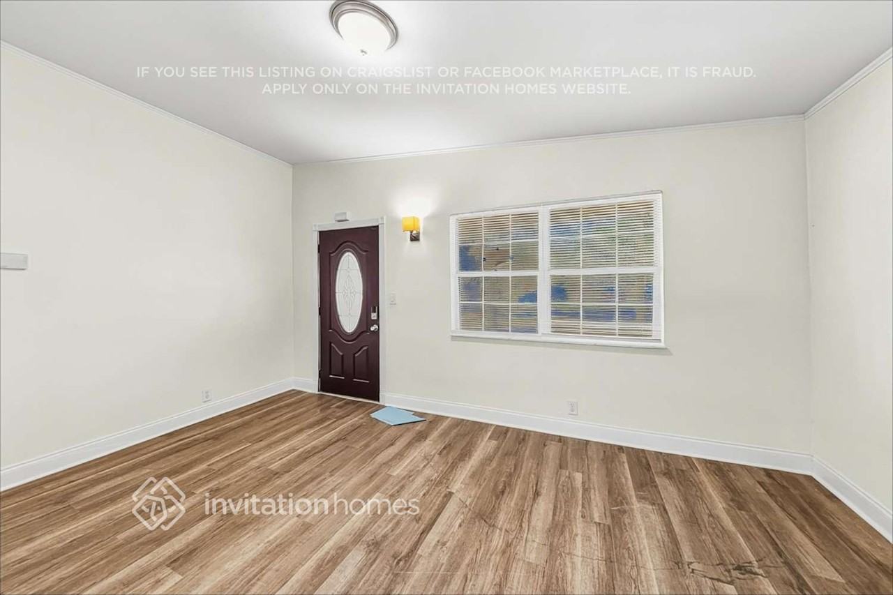 107 Ronald Rd - Photo 4 of 21