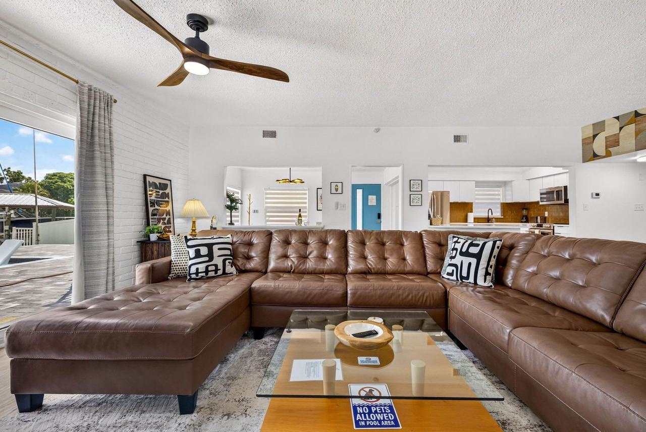 625 Flamingo Dr #1591014P - Photo 4 of 46