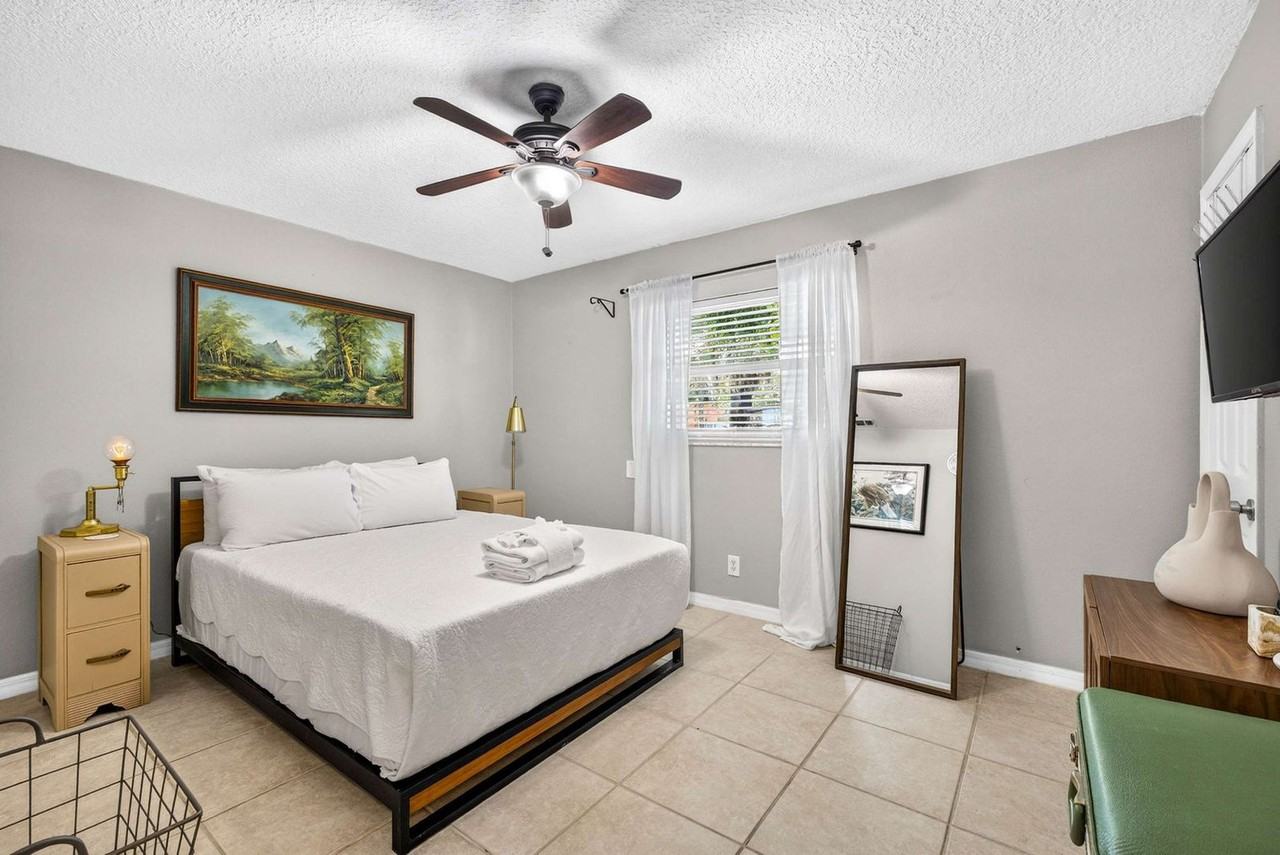 6515 Yosemite Dr #1591016P - Photo 7 of 33