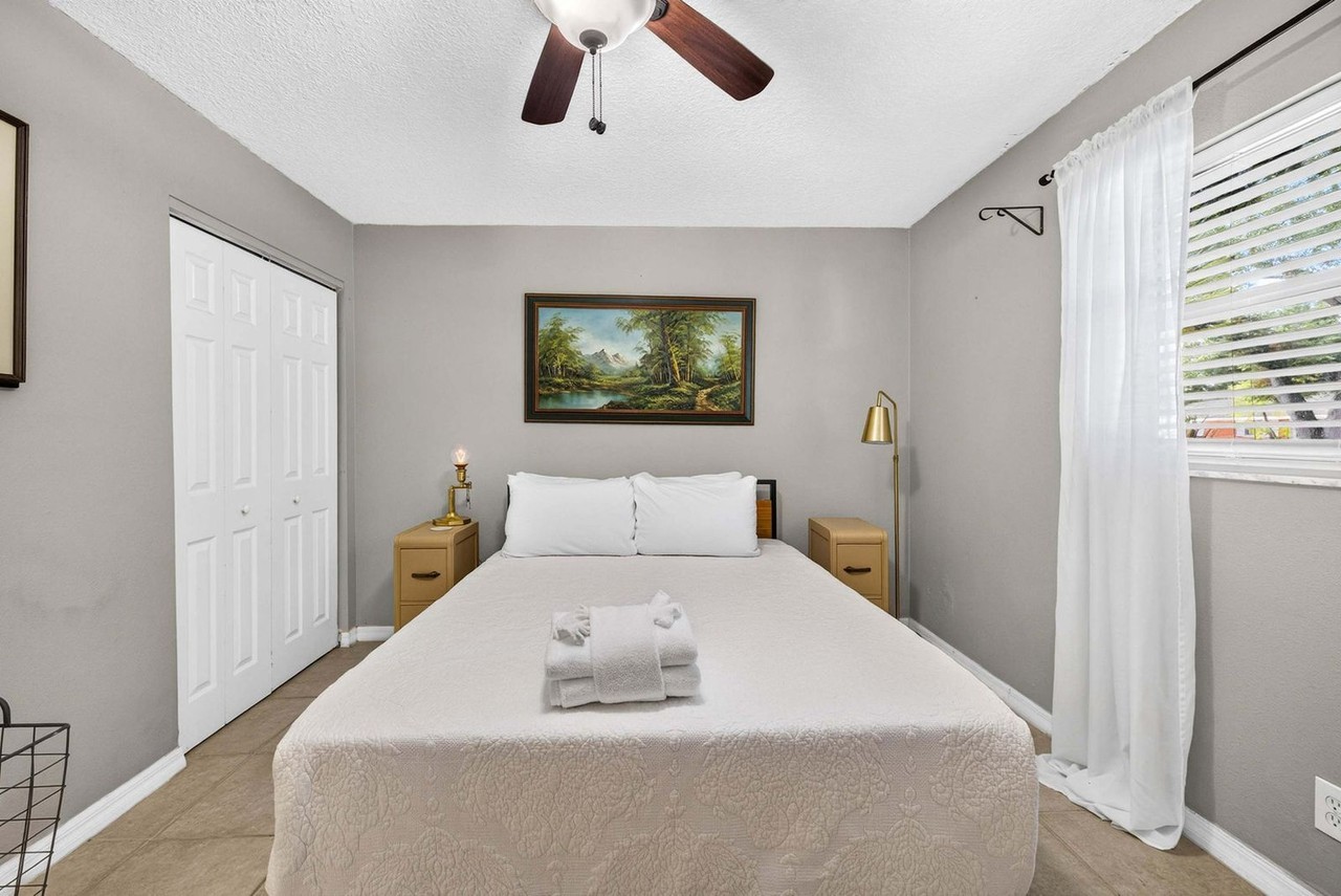 6515 Yosemite Dr #1591016P - Photo 5 of 19