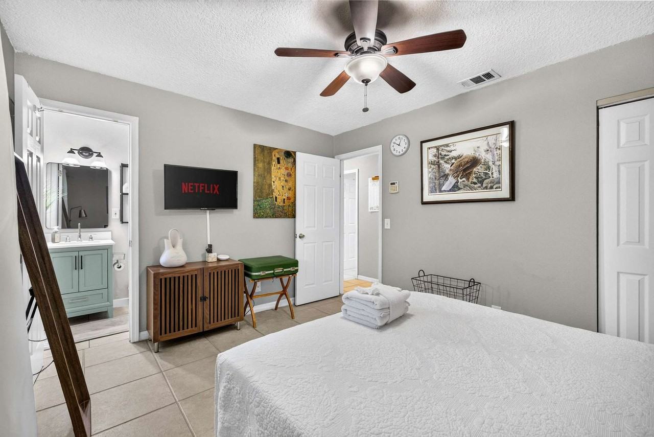 6515 Yosemite Dr #1591016P - Photo 6 of 19