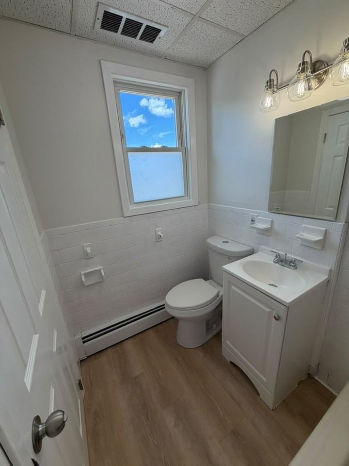 76 Beacon Ave #4 - Photo 7 of 8