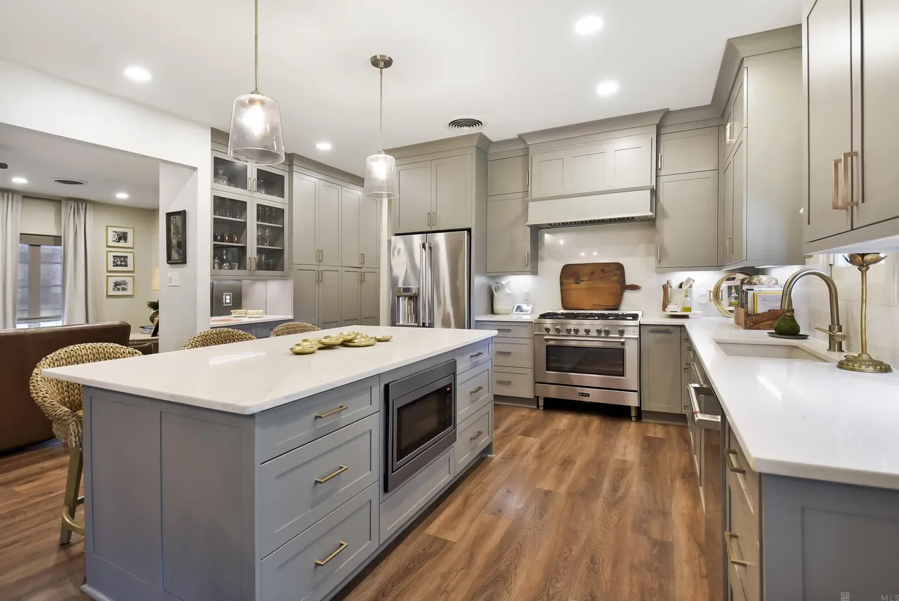 12030 Chester Dr - Photo 4 of 18