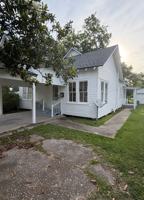 featured image of 302 N Cunningham St
