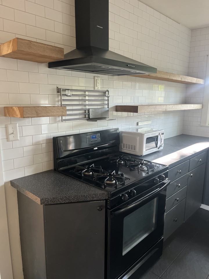 412 Sunset Blvd - Photo 4 of 19