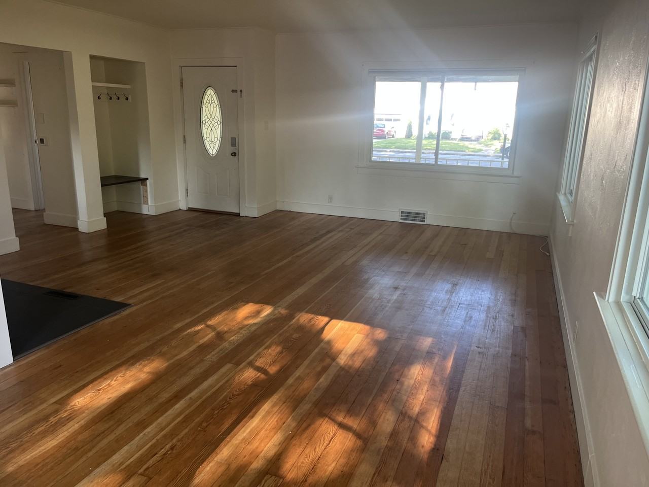 412 Sunset Blvd - Photo 7 of 19