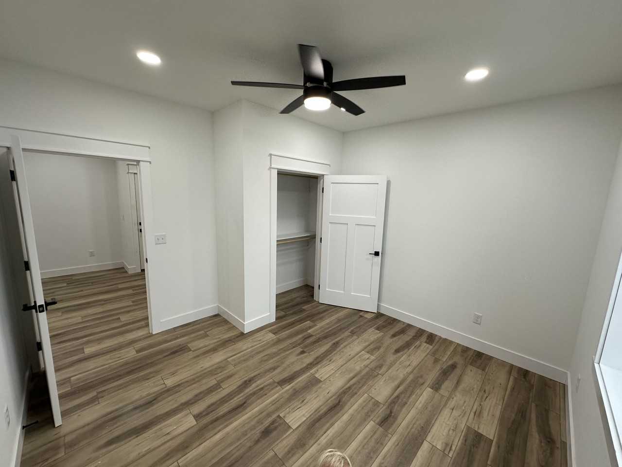 105 E Poplar St #10 - Photo 3 of 7