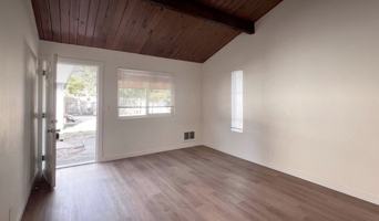 featured image of 1345 S Ivy St #A