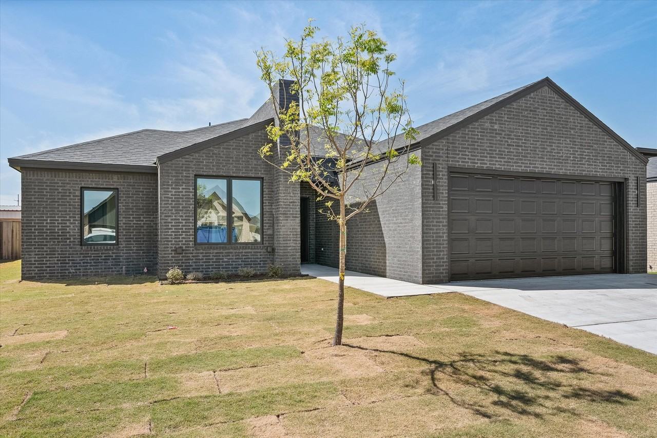 14408 Kenosha Dr - Photo 2 of 13