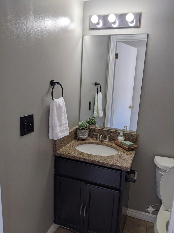 862 East 575 North - Photo 5 of 13