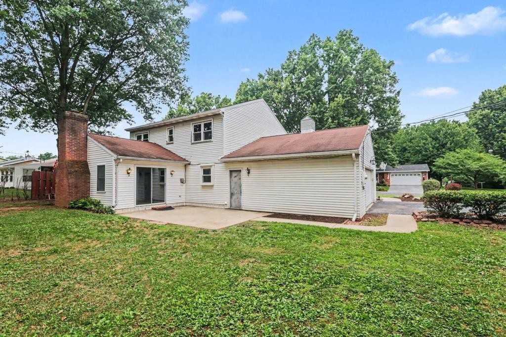 136 Brookside Ave - Photo 2 of 17