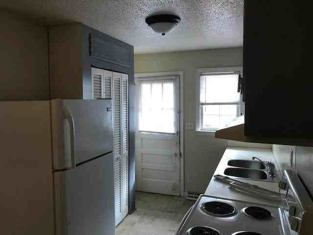 1541B Joan St - Photo 4 of 9