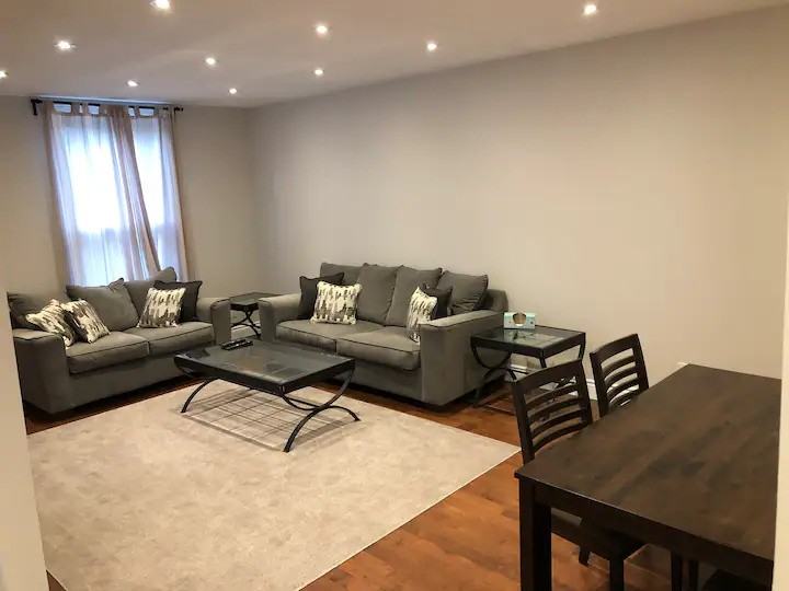 1463 Rue Dorion - Photo 2 of 10