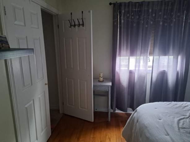 Logan Ct & Mapleview Dr W - Photo 5 of 12