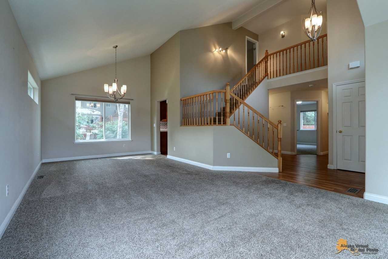 12761 Rivulet Cir - Photo 2 of 15