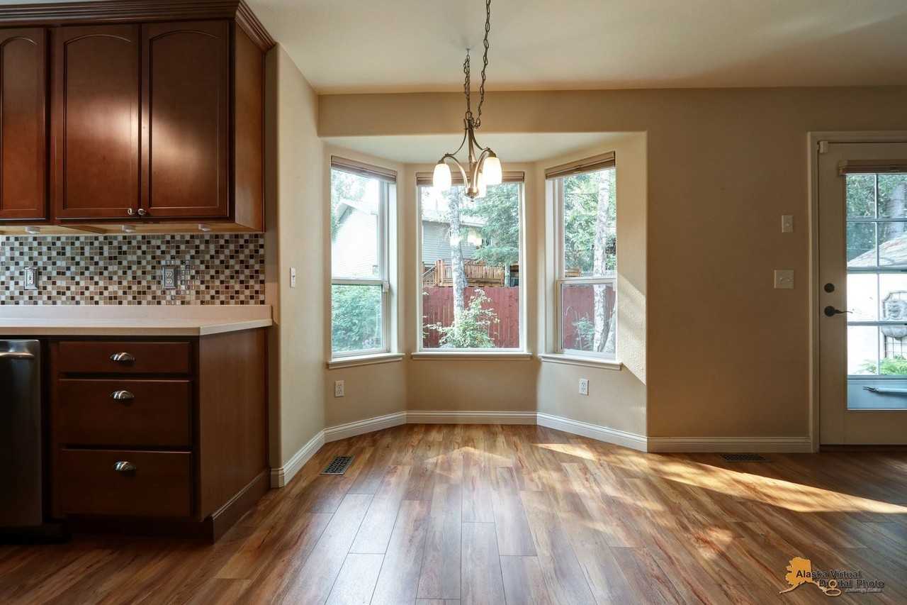 12761 Rivulet Cir - Photo 6 of 15