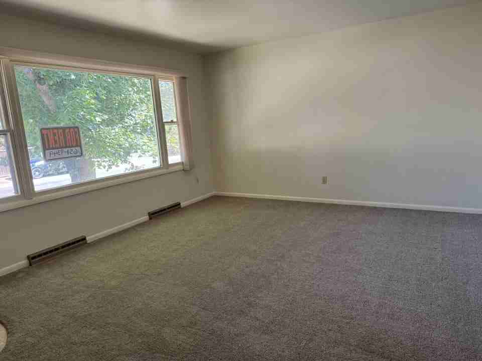 1712 15th St W - Photo 2 of 7