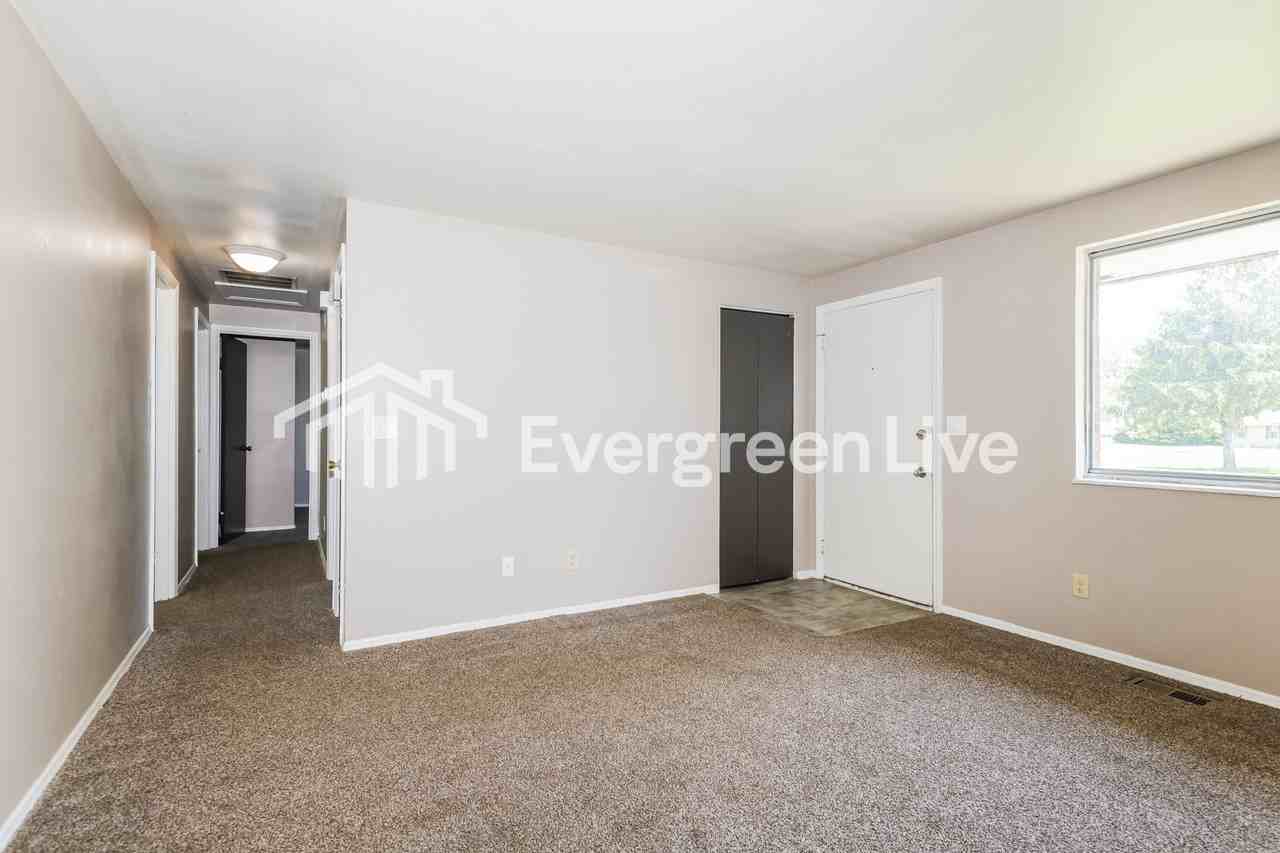 5313 Pollard Way - Photo 4 of 15