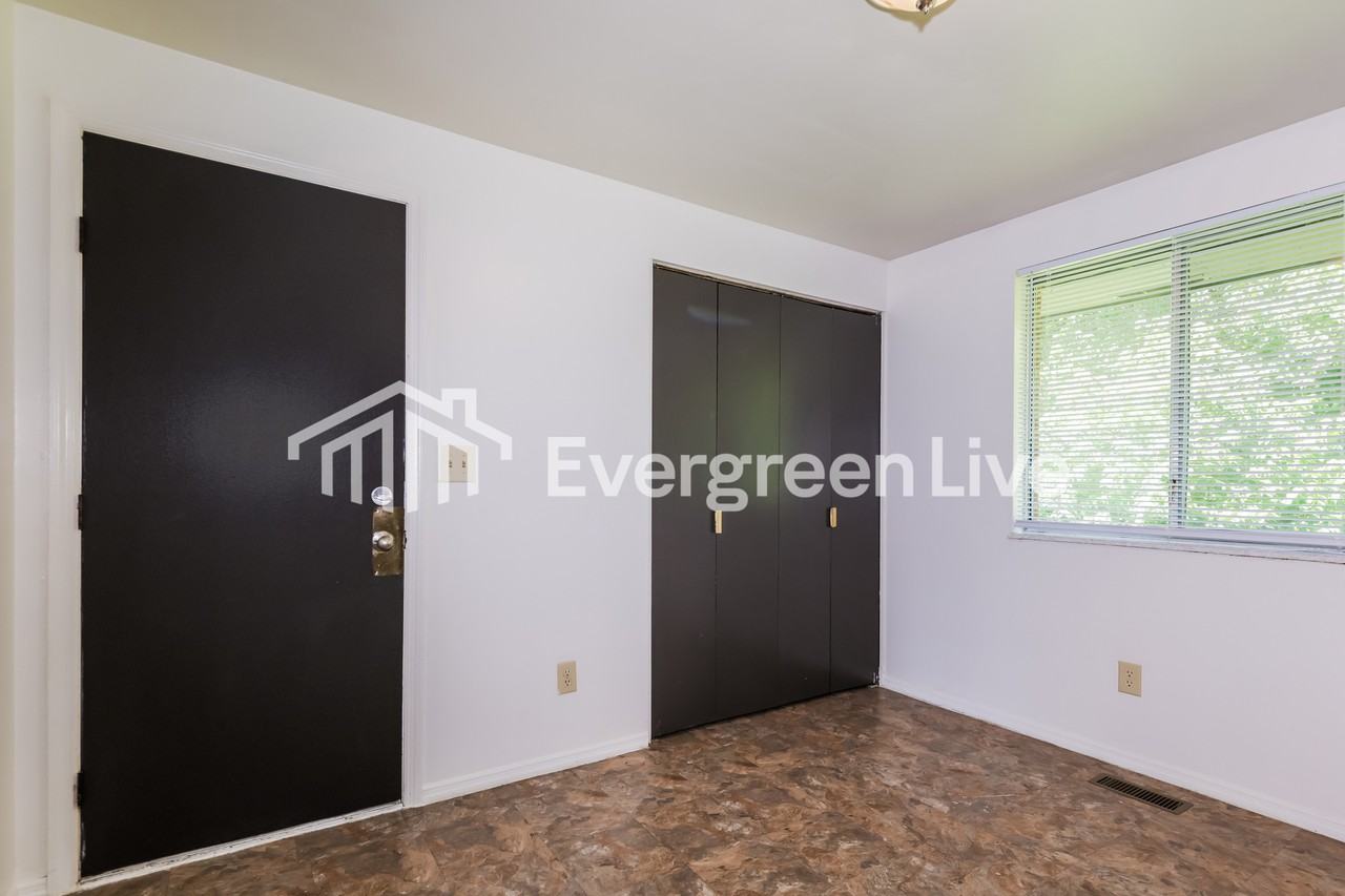 5313 Pollard Way - Photo 5 of 15