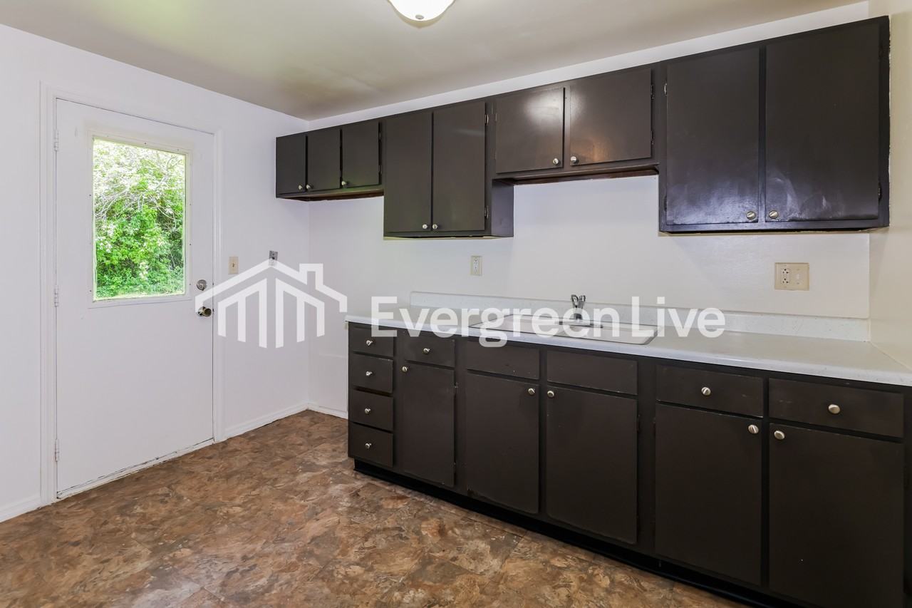 5313 Pollard Way - Photo 6 of 15