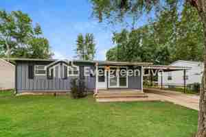 featured image of 8711 E 92nd Ter