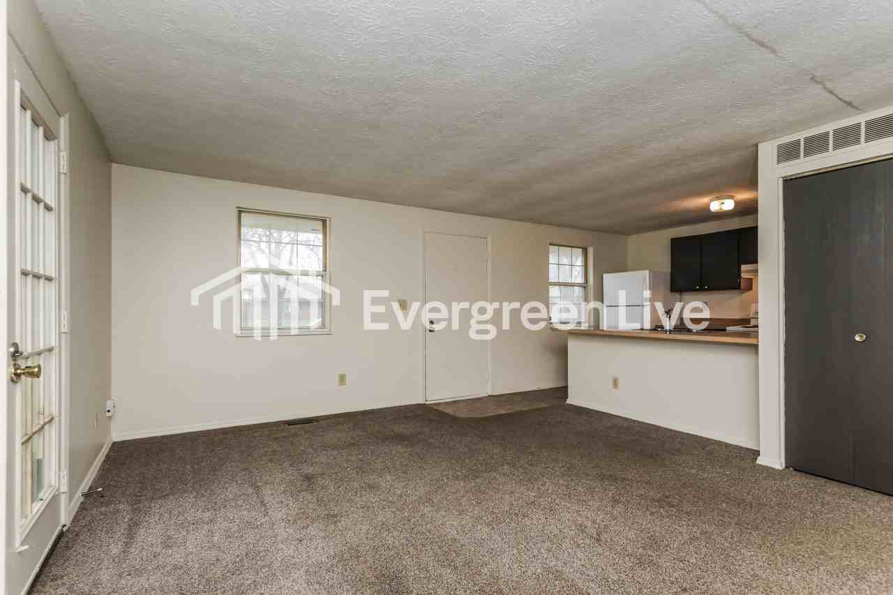 7640 Pomeranian Dr - Photo 4 of 15