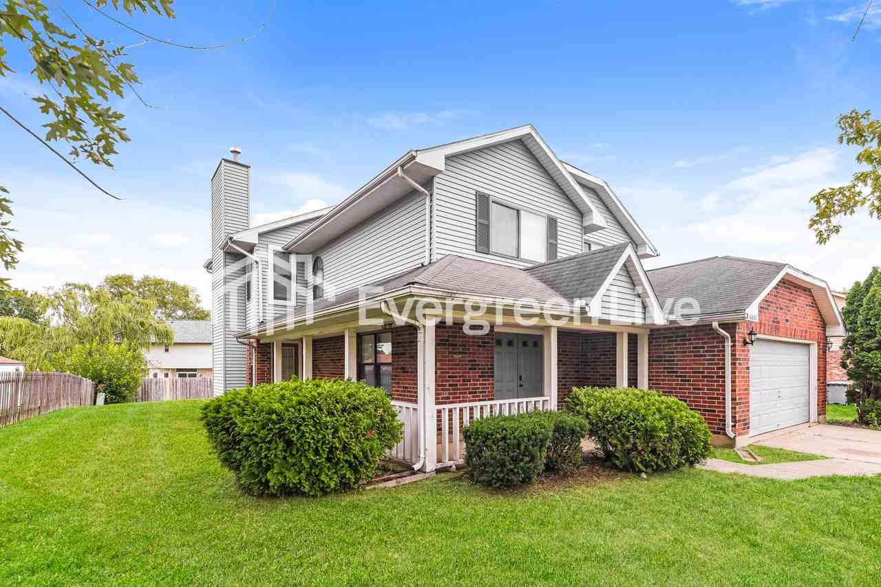 6651 Deer Knolls Dr - Photo 2 of 15